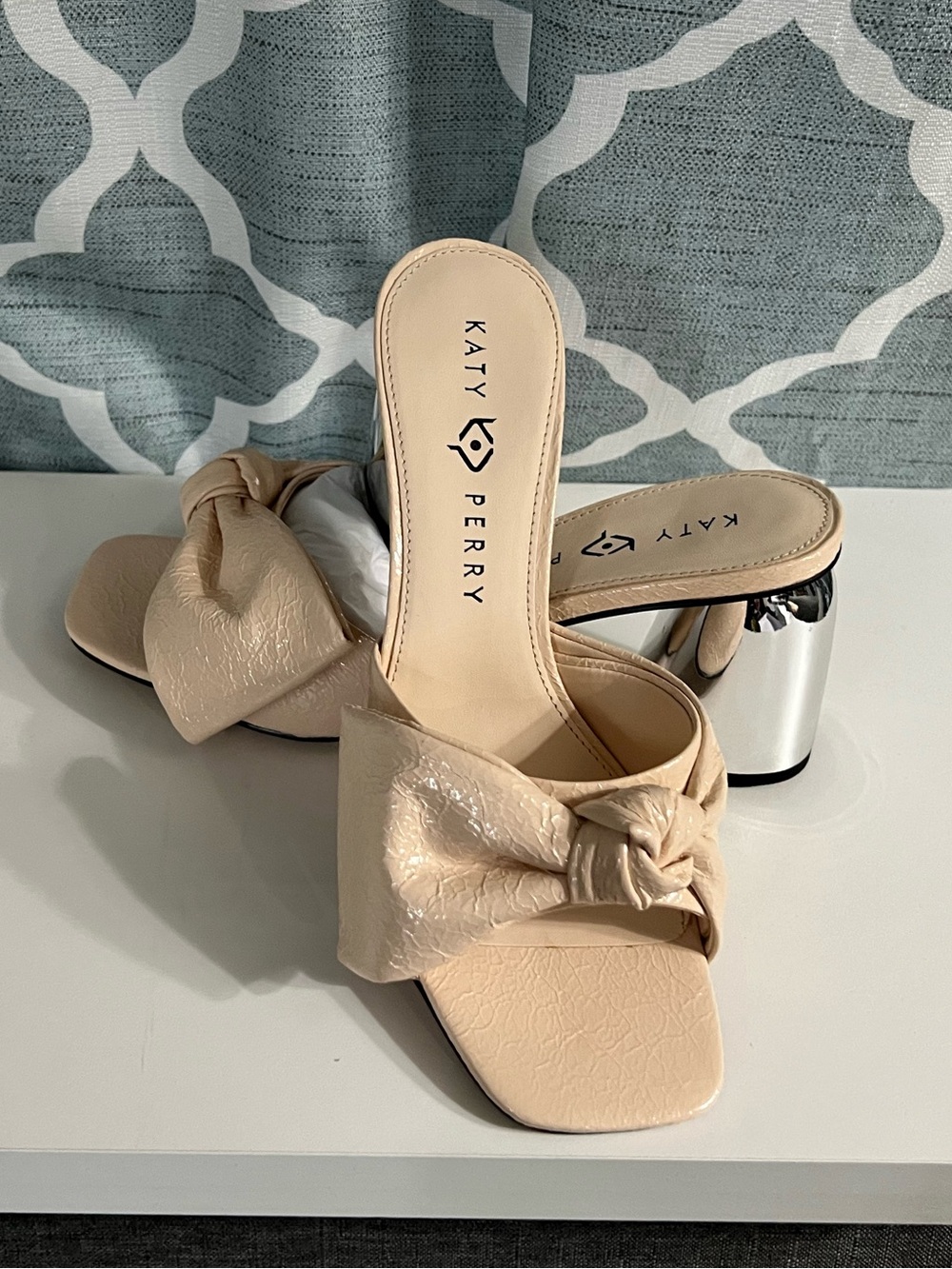 Katy Perry Collections Beige Knot-Front Block Heel Mules